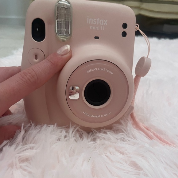 Instax Mini 11 Blush Camera with Marble Case - Picture 3 of 10